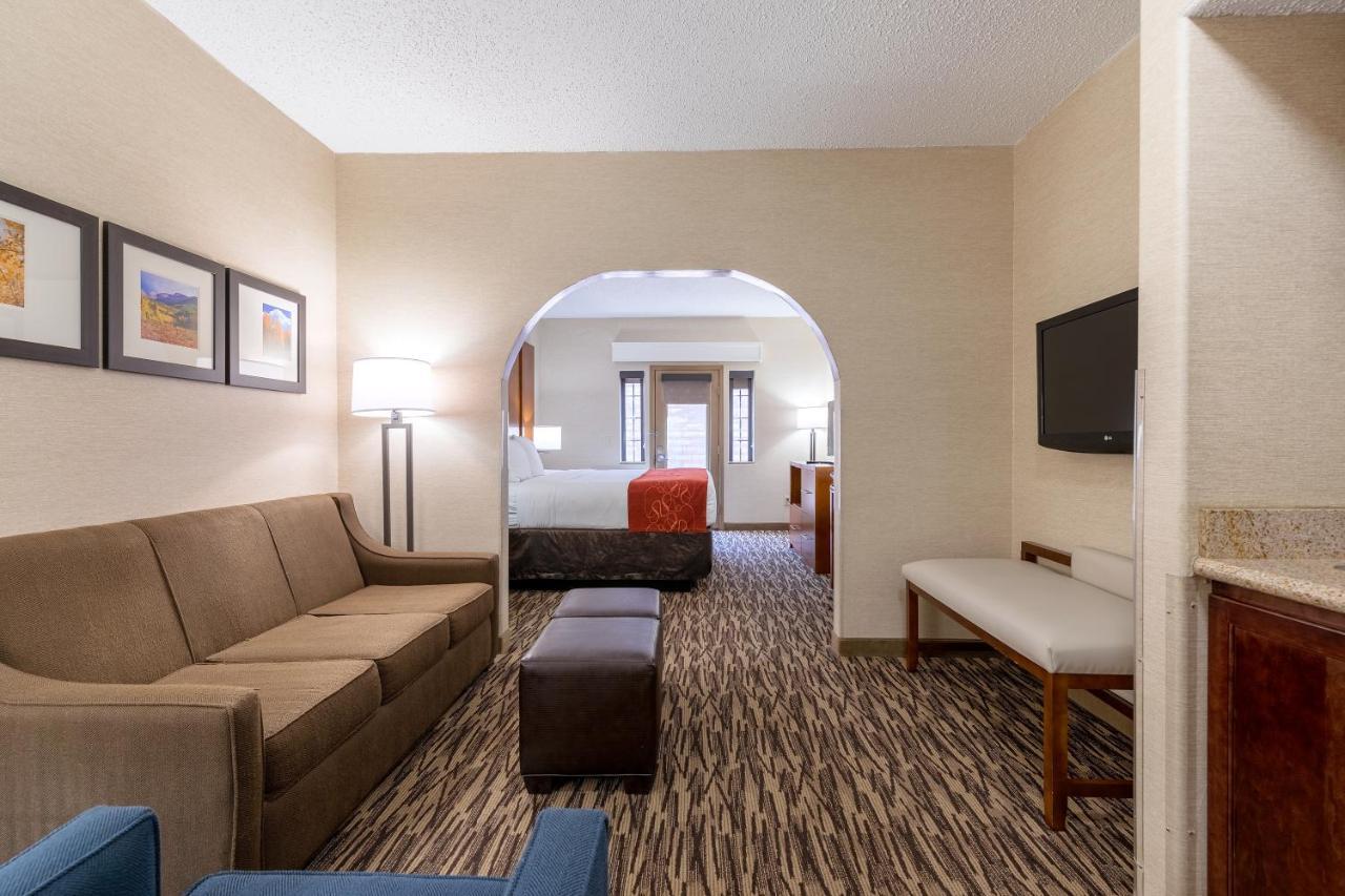 Comfort Suites Golden West On Evergreen Parkway Eksteriør billede