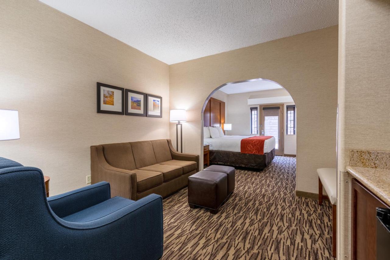 Comfort Suites Golden West On Evergreen Parkway Eksteriør billede