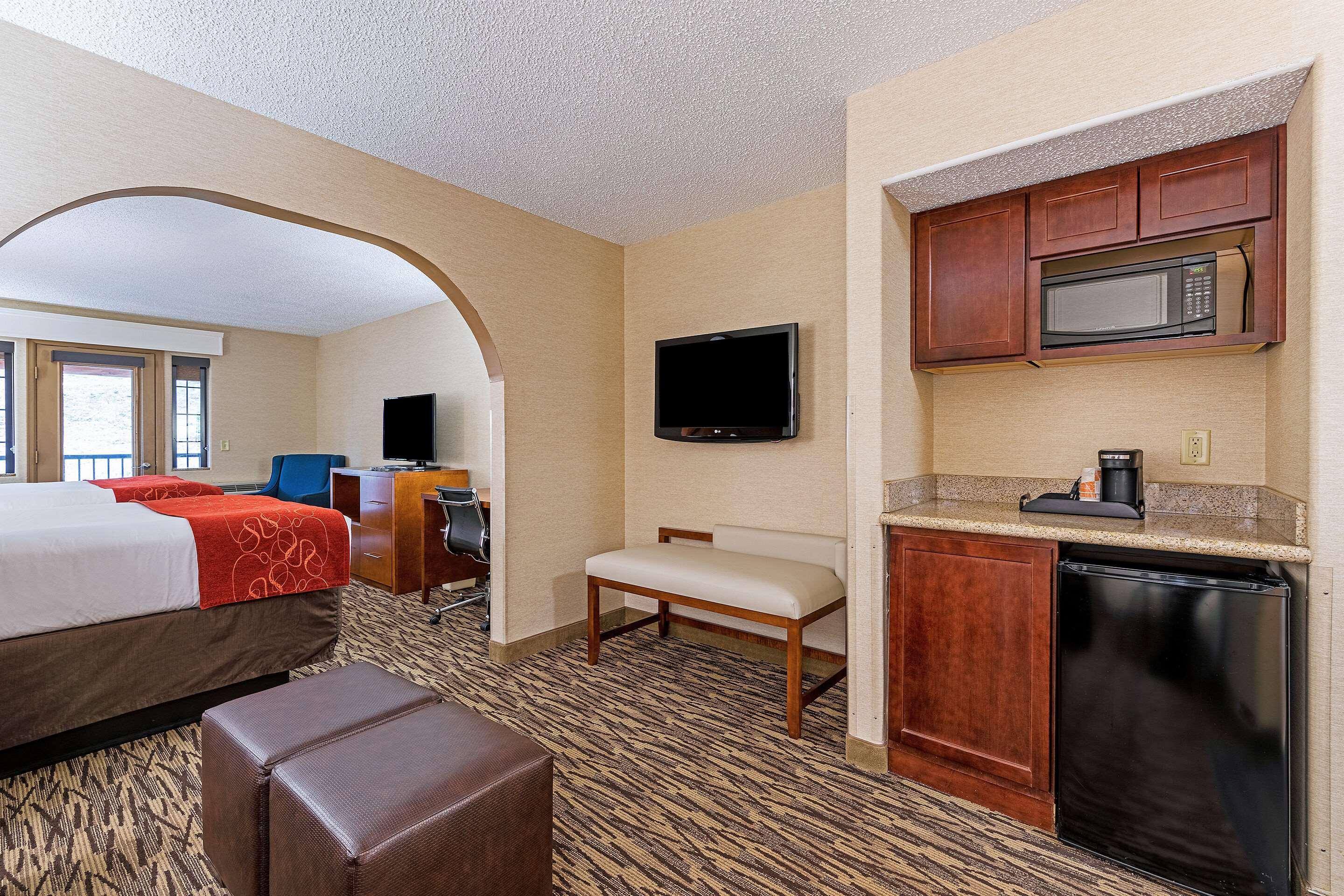 Comfort Suites Golden West On Evergreen Parkway Eksteriør billede