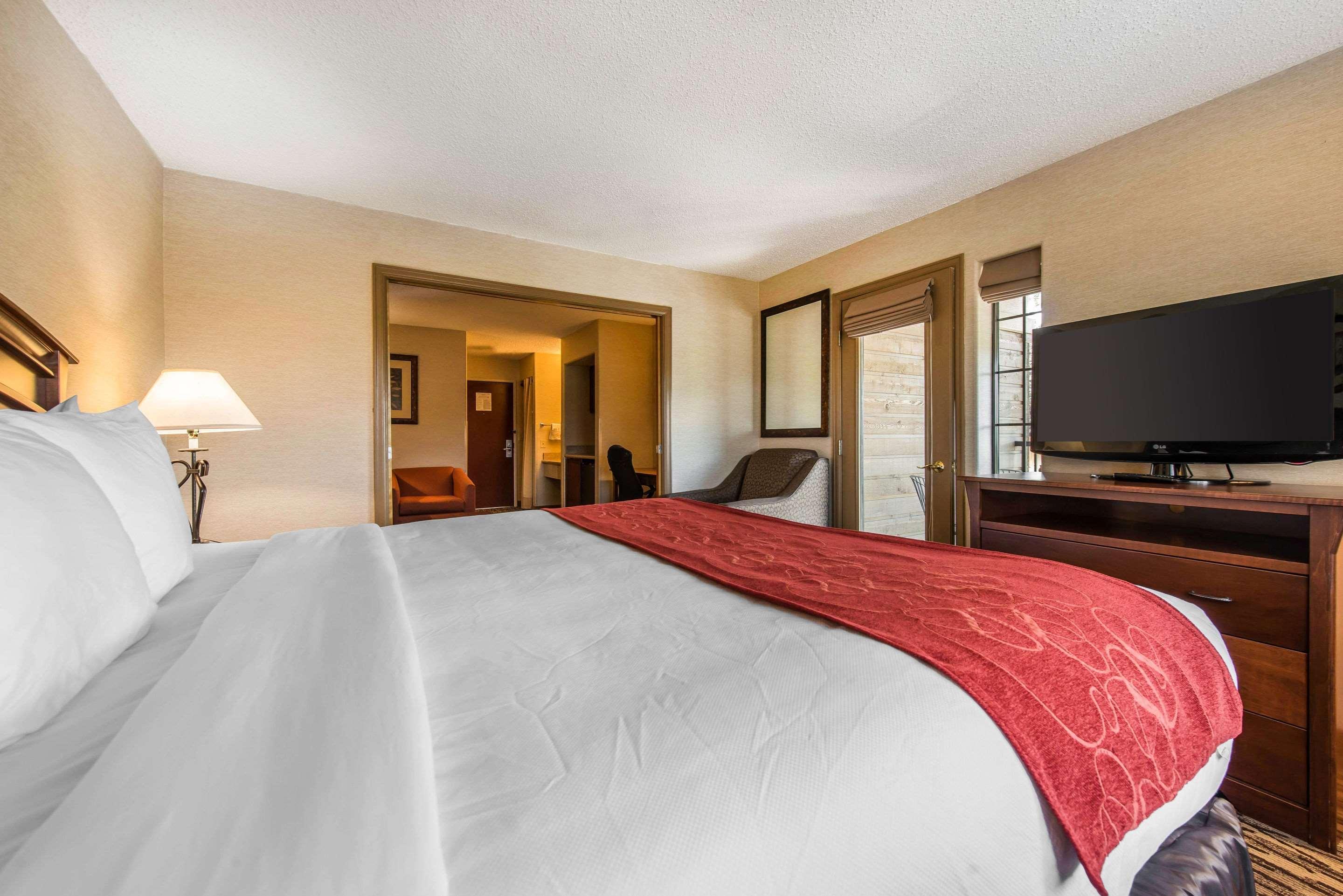 Comfort Suites Golden West On Evergreen Parkway Eksteriør billede
